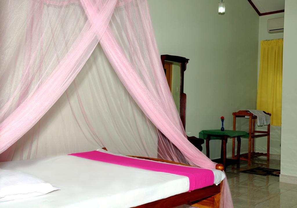 Tissa Resort Tissamaharama Exterior photo